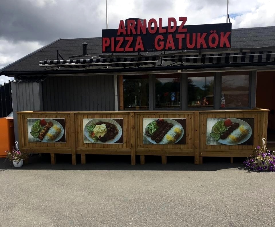 Arnoldz pizza gatukök